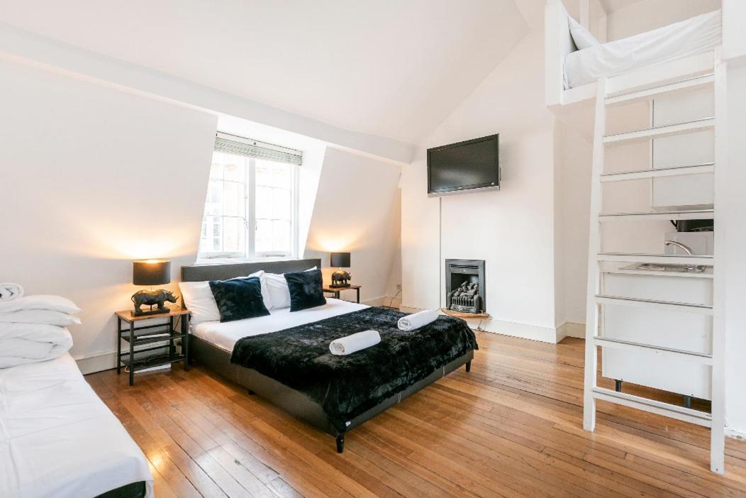Covent Garden Townhouse Magical & Charming 8