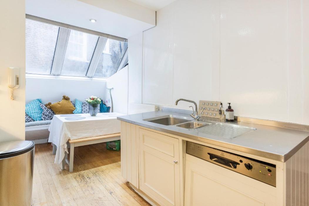 Hébergement de vacances Covent Garden Townhouse Magical & Charming 8