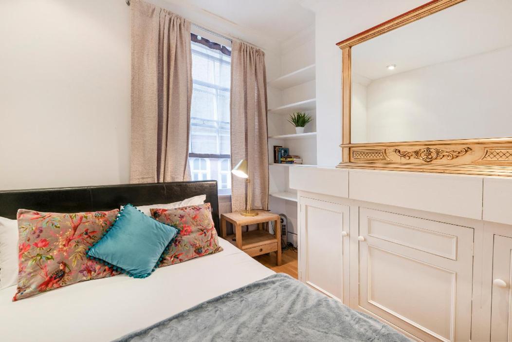 Hébergement de vacances Covent Garden Townhouse Magical & Charming 8 *